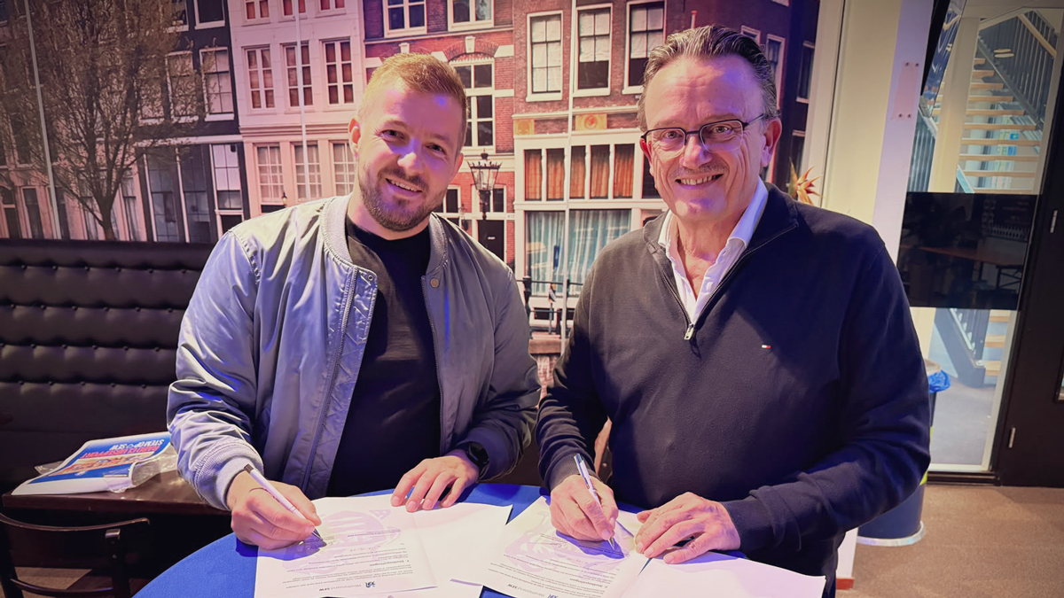 RevoData nieuwe shirtsponsor van SEW Dames 1 en Jong SEW